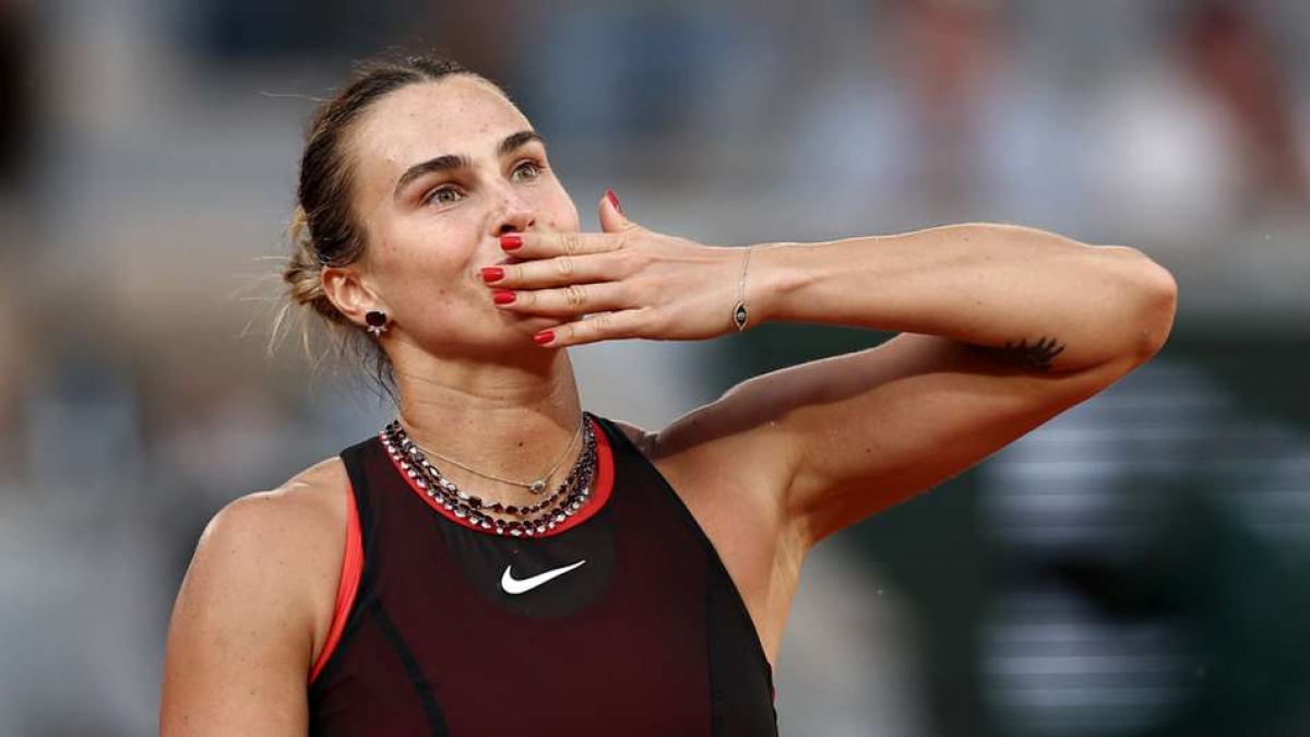 French Open Aryna Sabalenka Into Third Round After Straight Sets Win Over Elisa Jacquemot