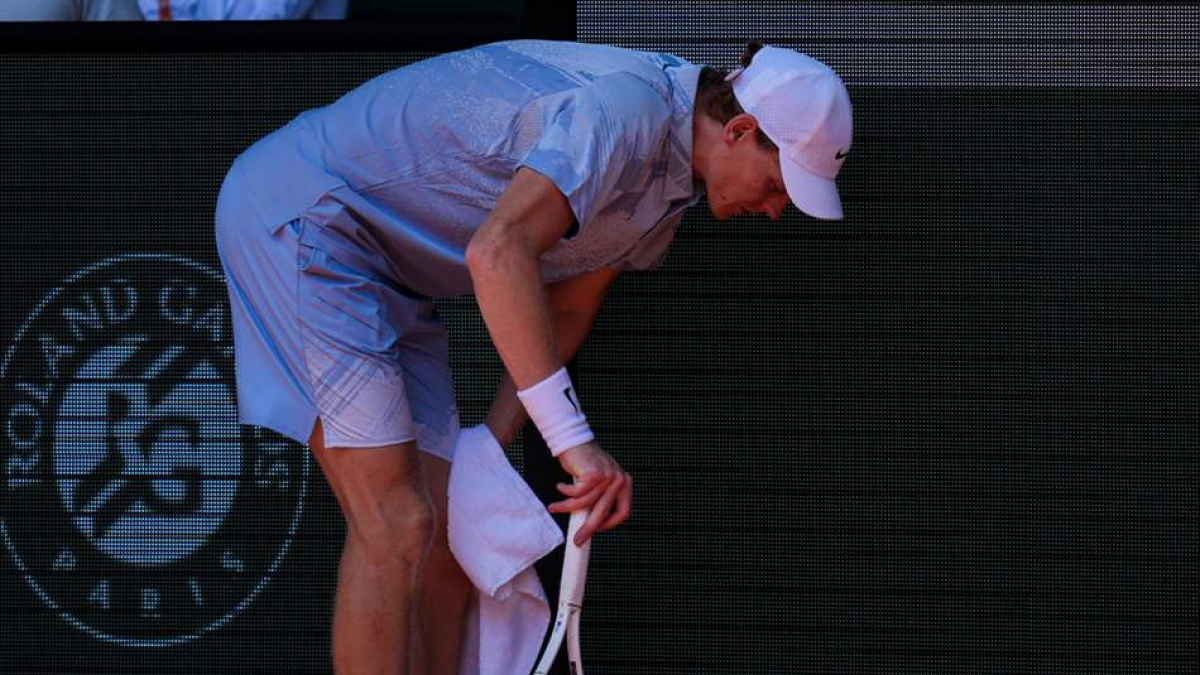 French Open Jannik Sinner Crashes Out To Juan Manuel Cerundolo
