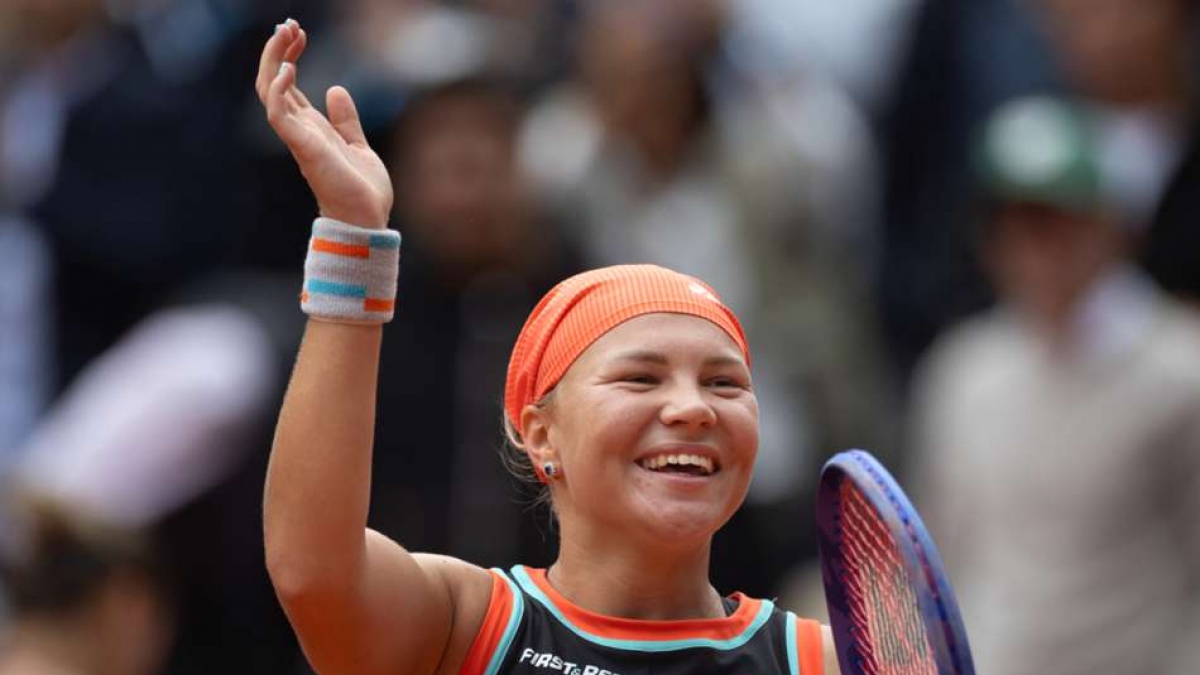 French Open Aryna Sabalenka Endures Spectacular Collapse Diana Shnaider