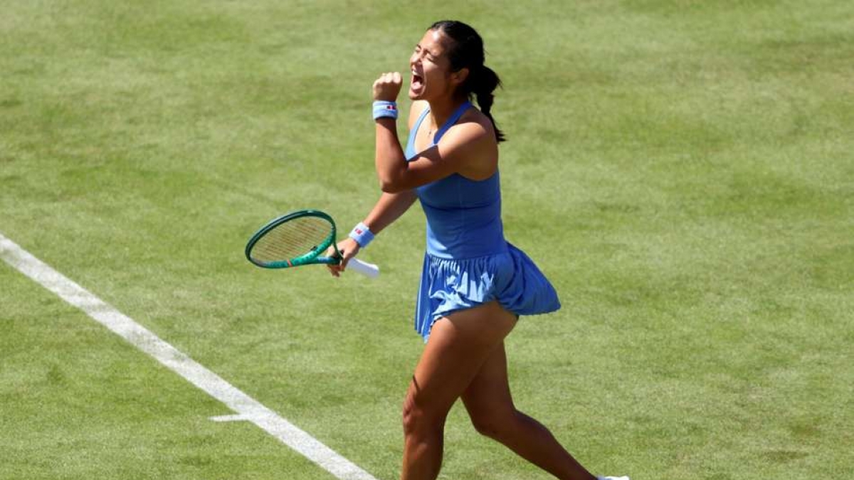 Emma Raducanu Cruises Through Queens Opener Against Anna Blinkova