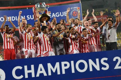 Atk Sign Former Manchester United Youth Team Captain Tom Thorpe Mykhel