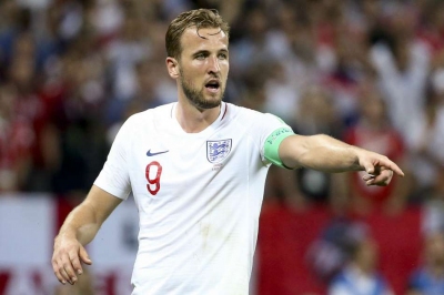Neville says Kane carried injury Neville says Kane carried injury