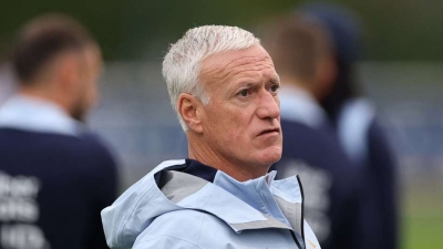 Deschamps to step down in 2026
