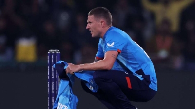 Carse withdraws from England squad