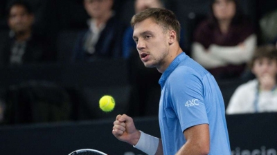 Medjedovic upsets Medvedev in Marseille Open semis