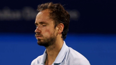 Griekspoor defeats Medvedev in Dubai