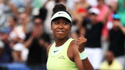 Osaka battles through in Miami as Sabalenka gets walkover win