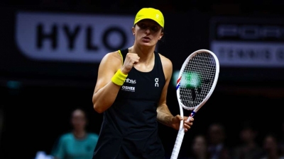Swiatek soars into Stuttgart Open QFs