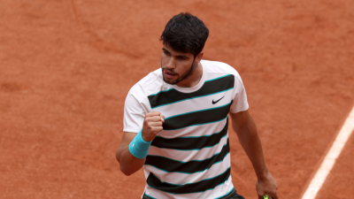 Alcaraz reaches second round