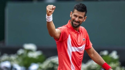 Djokovic through in Geneva