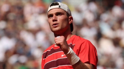 Draper and Zverev into fourth round