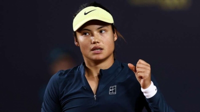 Raducanu battles past Joint in Rome