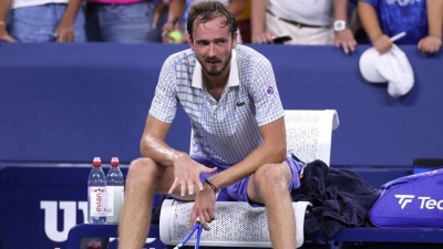 Medvedev determined to bounce back