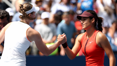 US Open: Rybakina into last 16