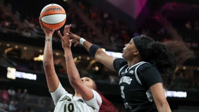 Aces win 15th straight game