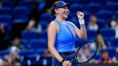 Anisimova defeats Paolini in China
