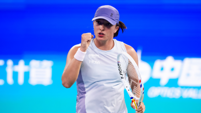 Swiatek reaches Wuhan second round