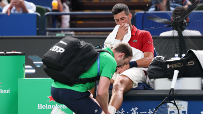 Djokovic progresses in Shanghai