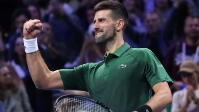 Djokovic into Athens last four