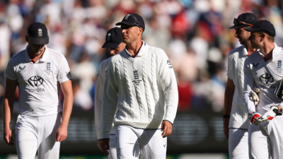 The Ashes: 20 wickets fall at MCG