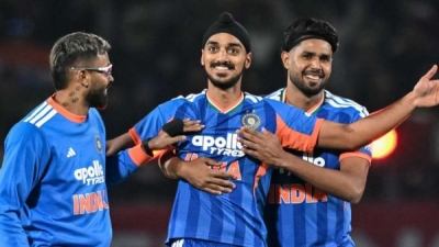 India seal seven-wicket win over SA