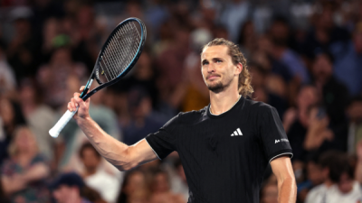 Australian Open: Zverev into R4