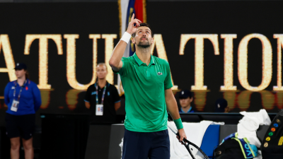 Australian Open: Djoko into R2