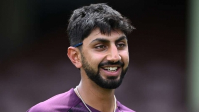 Bashir and Potts make England squad