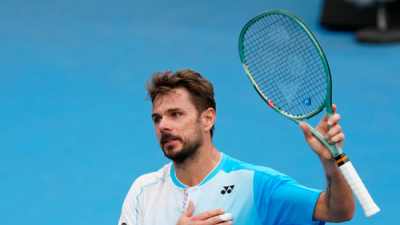 Australian Open: Wawrinka into R2