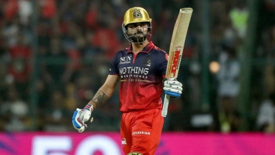 RCB defeat Sunrisers by six wickets