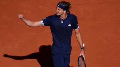 Zverev reaches French Open final