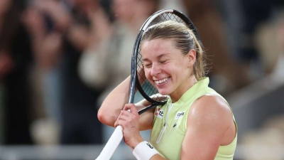 Chwalinska into French Open final