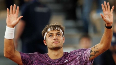 French Open: Cobolli into semis