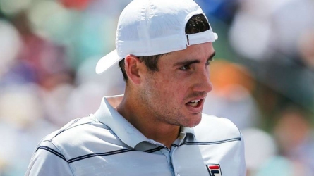 Isner ends Del Potro streak